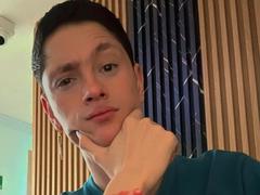 TylerCa - male webcam at xLoveCam