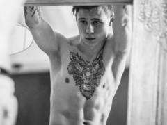 TylerGarner - male webcam at xLoveCam