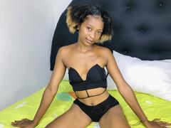 TynnaMagik from xLoveCam