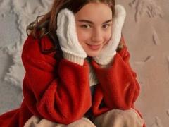 UBabyGilly - female with brown hair and  small tits webcam at xLoveCam