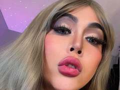 UnforgetableMaria - shemale with black hair webcam at xLoveCam