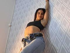 UnfulFilled - female with black hair webcam at xLoveCam