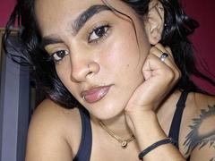 UnfulFilled - female with black hair webcam at xLoveCam