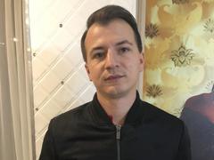 UrEyesOnMe from xLoveCam