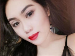 UrLadyXREM-hot - female with black hair webcam at xLoveCam