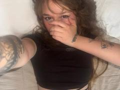 UwuMaddiee - blond female webcam at xLoveCam