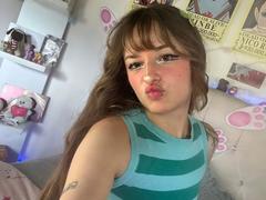 UwuMaddiee - blond female webcam at xLoveCam