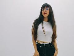 Vailloth - female with brown hair and  big tits webcam at xLoveCam