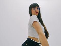 Vailloth - female with brown hair and  big tits webcam at xLoveCam