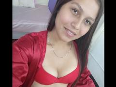 ValentinaMoreau - female with black hair webcam at xLoveCam