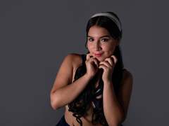 ValentineRouse - female with black hair webcam at xLoveCam