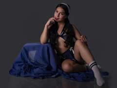 ValentineRouse - female with black hair webcam at xLoveCam