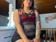 ValeriaCuttest - female with brown hair and  big tits webcam at xLoveCam