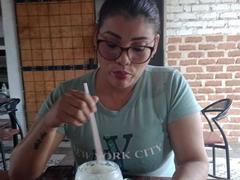 ValeriaLoveer - female with black hair webcam at xLoveCam