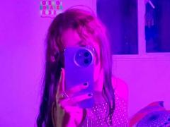 ValerieWoods - female with brown hair webcam at xLoveCam