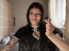 ValeryBazzle - female webcam at xLoveCam