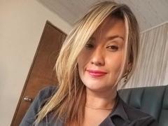 ValeryHottie69 - female webcam at xLoveCam