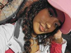 ValeryMonroe - female webcam at xLoveCam