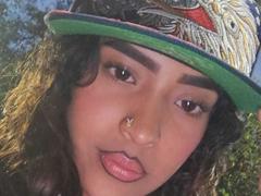 ValeryMonroe - female webcam at xLoveCam