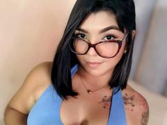 ValeryPierce - female with brown hair webcam at xLoveCam