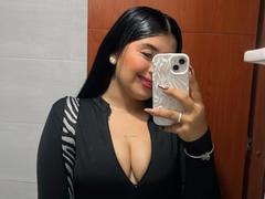 ValerySilva - female with black hair webcam at xLoveCam