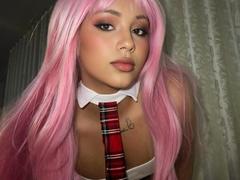 ValkaGreen - female with black hair webcam at xLoveCam