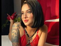 ValkaGreen - female with black hair webcam at xLoveCam