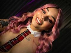 ValkaGreen - female with black hair webcam at xLoveCam