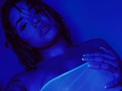 ValkaGreen - female with black hair webcam at xLoveCam