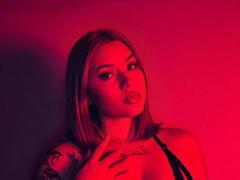 ValkaGreen - female with black hair webcam at xLoveCam