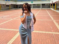 Vallerry69 - female with black hair webcam at xLoveCam