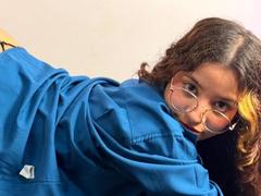 Vallerry69 - female with black hair webcam at xLoveCam