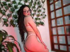 ValuuRodriguez - female with brown hair webcam at LiveJasmin