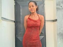 VaneOh from xLoveCam