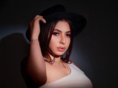 VanessaClose from xLoveCam