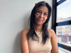 VanessaHayle - female with black hair webcam at xLoveCam