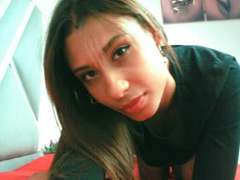 VanessaLove - female with brown hair webcam at xLoveCam