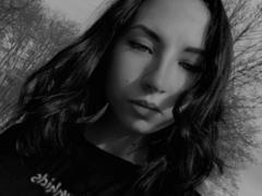 VanessaSims - female with black hair webcam at xLoveCam