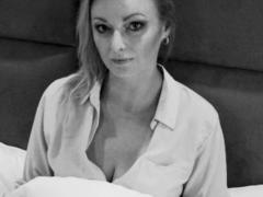 VanessaHOTX - blond female webcam at ImLive