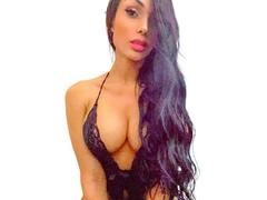 VanezzaGiraldo - shemale with black hair webcam at LiveJasmin
