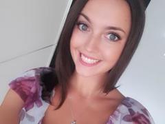 Vanilia69 - female with brown hair webcam at xLoveCam