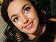 Vanilia69 - female with brown hair webcam at xLoveCam