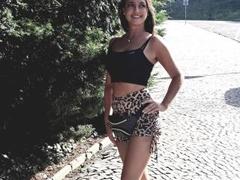 Vanilia69 - female with brown hair webcam at xLoveCam