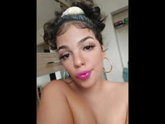 valkirie-hot - female with black hair webcam at xLoveCam