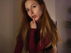 VegasV - blond female webcam at xLoveCam