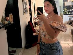 Velka - female with black hair webcam at xLoveCam