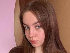 VellaDiehm - female with black hair and  big tits webcam at xLoveCam
