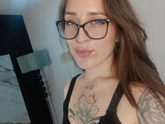 VelvetGreeny - female webcam at xLoveCam