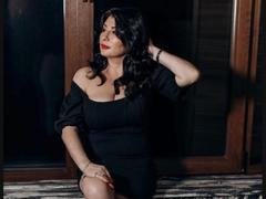 VelvetRose - female with brown hair and  big tits webcam at xLoveCam