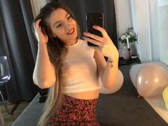VelvetSpell - blond female webcam at xLoveCam